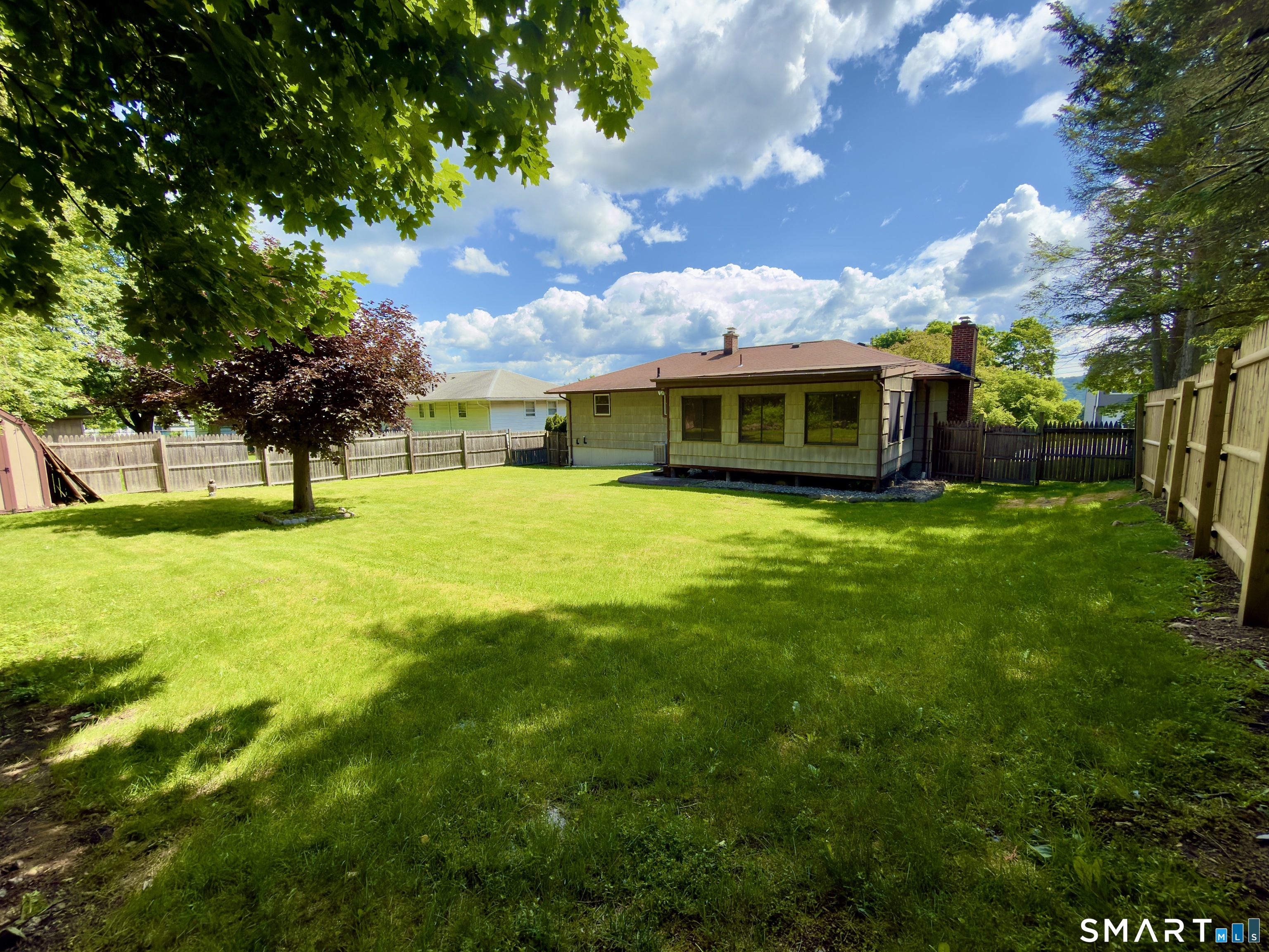 25 Greenfield Avenue Waterbury, CT 06708 - Photo 31 of 37