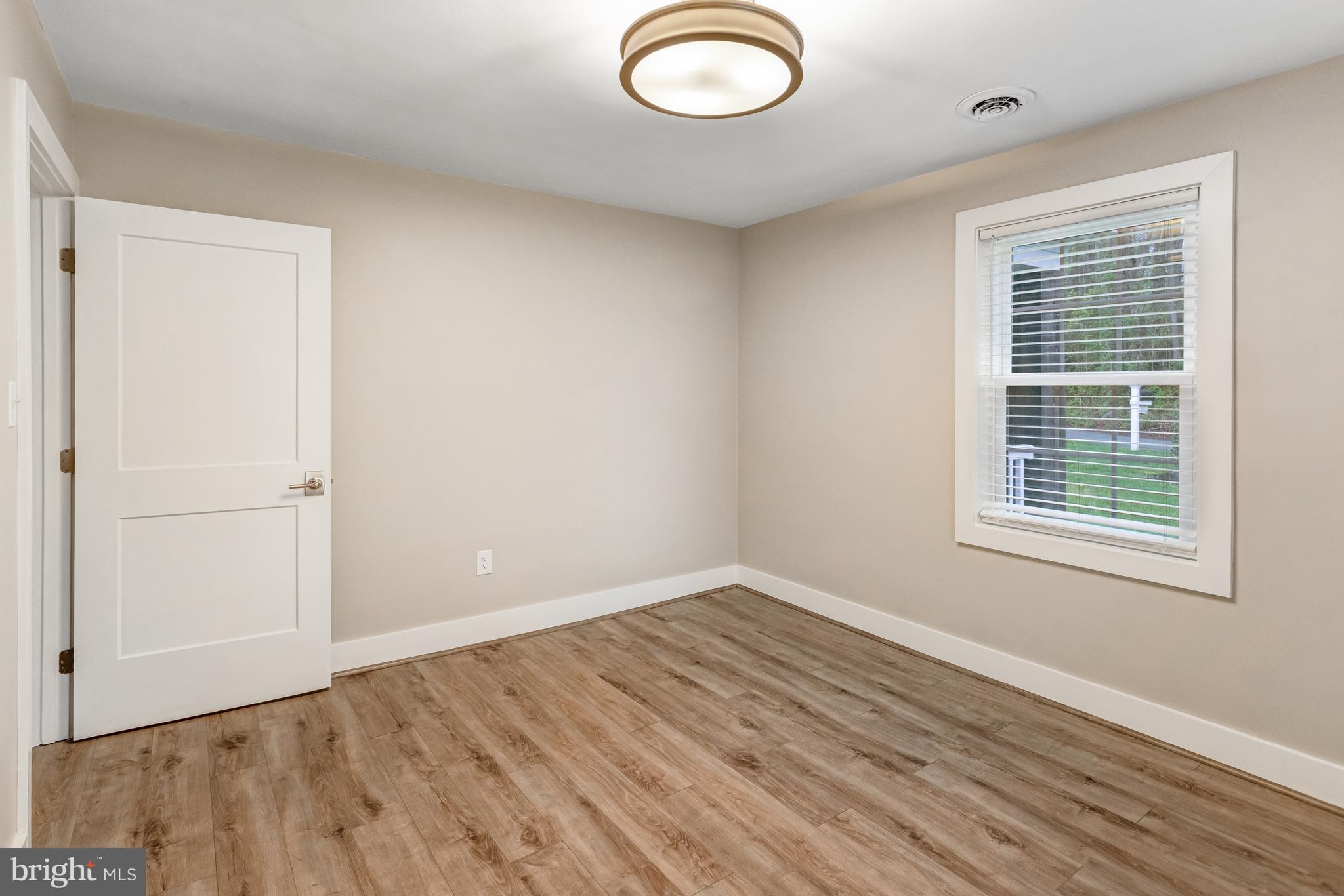 8217 Buckland Mill Road Gainesville, VA 20155 - Photo 12 of 28 Gallery Image 12