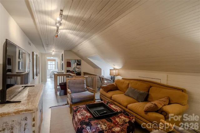 $1,049,000 | 66 Fox Trot Lane, Tryon, NC 28782