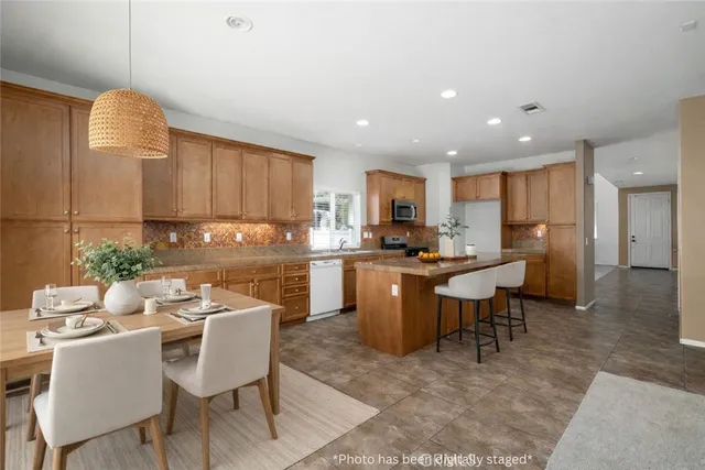 $519,999 | 2096 Wild Thyme Place, San Jacinto, CA 92582