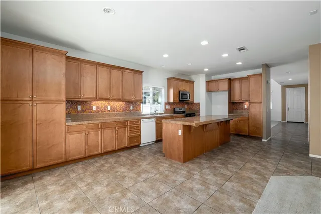 $519,999 | 2096 Wild Thyme Place, San Jacinto, CA 92582