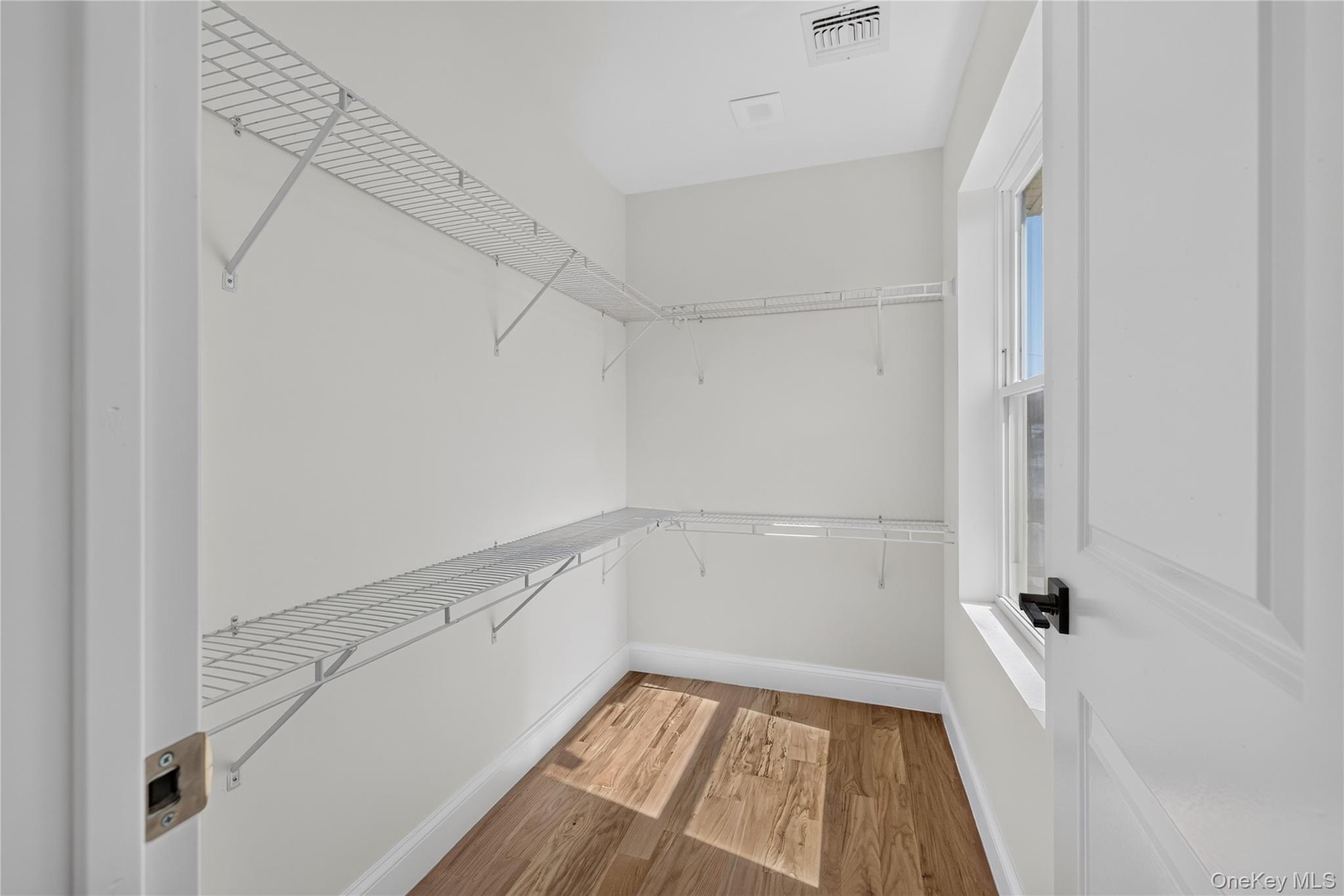 34 Wilson Road Valley Stream, NY 11581 - Photo 24 of 30 Gallery Image 24