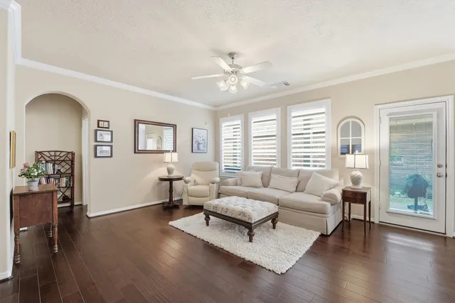 $325,000 | 5311 Baron Trace Lane, Katy, TX 77494