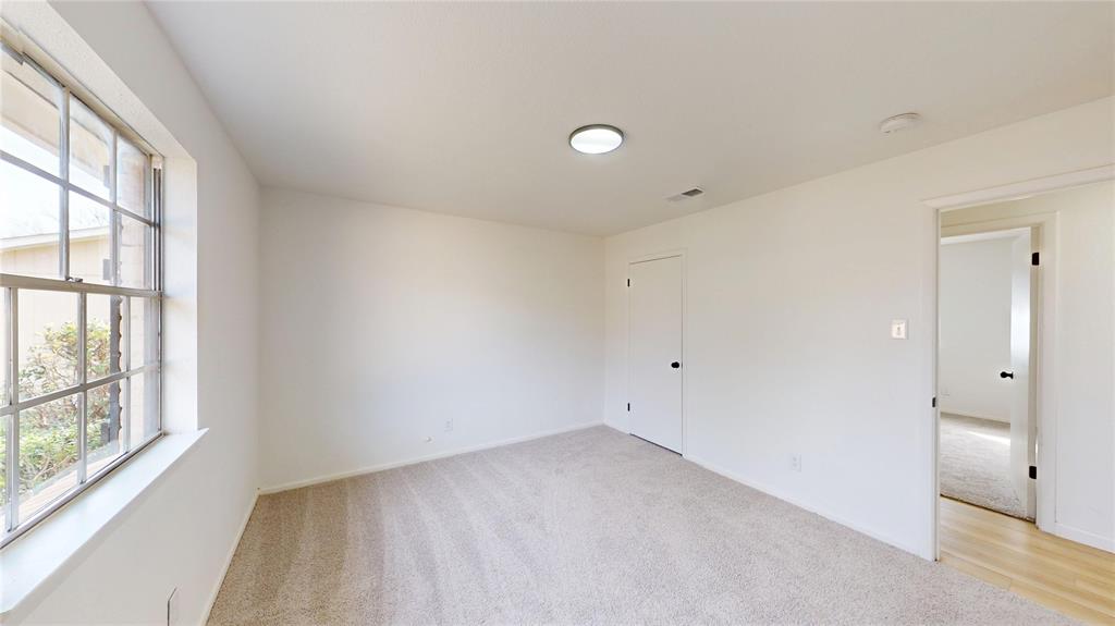 3220 Centennial Road Forest Hill, TX 76119 - Photo 11 of 31