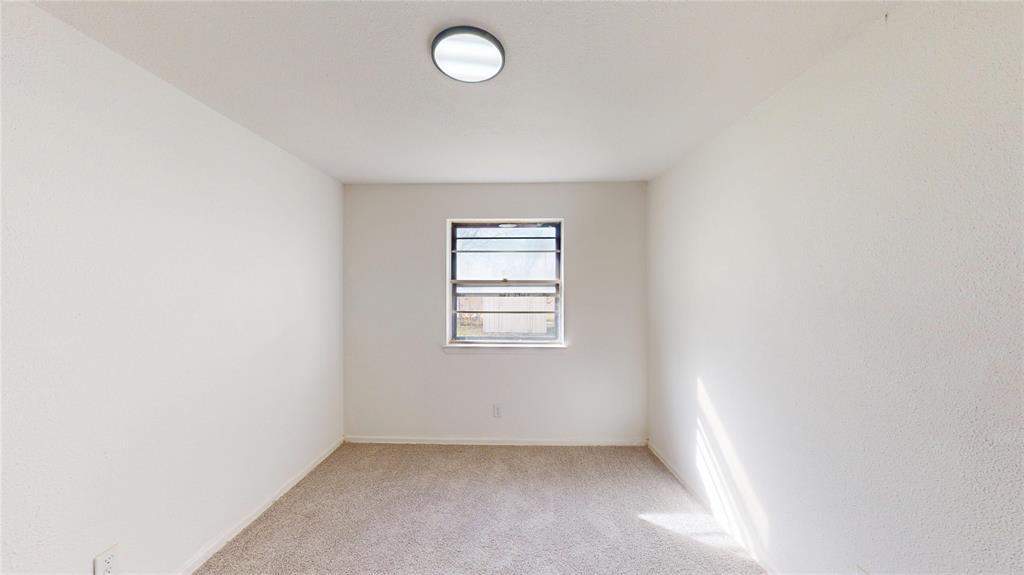 3220 Centennial Road Forest Hill, TX 76119 - Photo 17 of 31