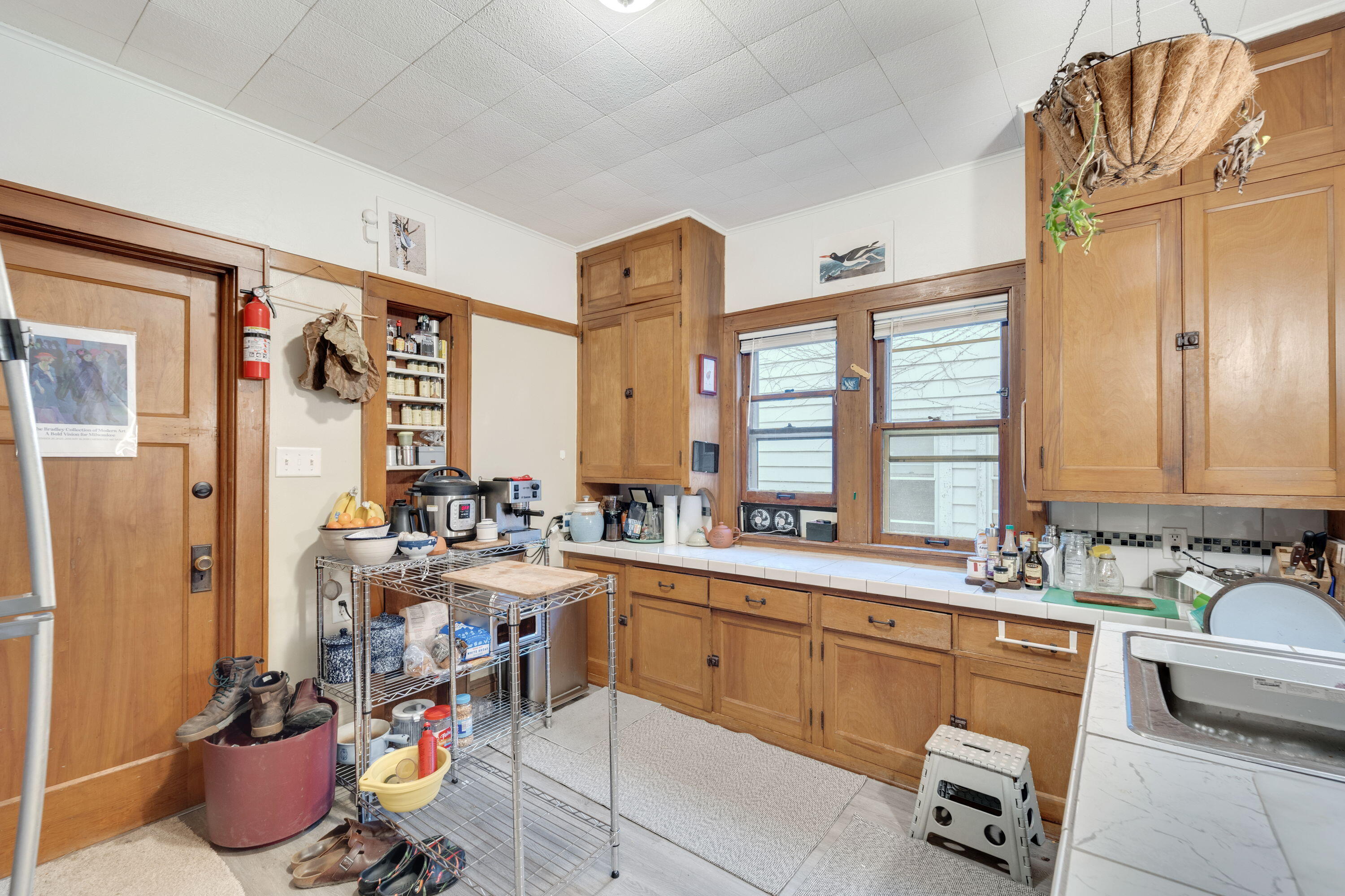 1530 North Hawley Road, Unit 1532 Milwaukee, WI 53208 - Photo 7 of 36 Lower Kitchen