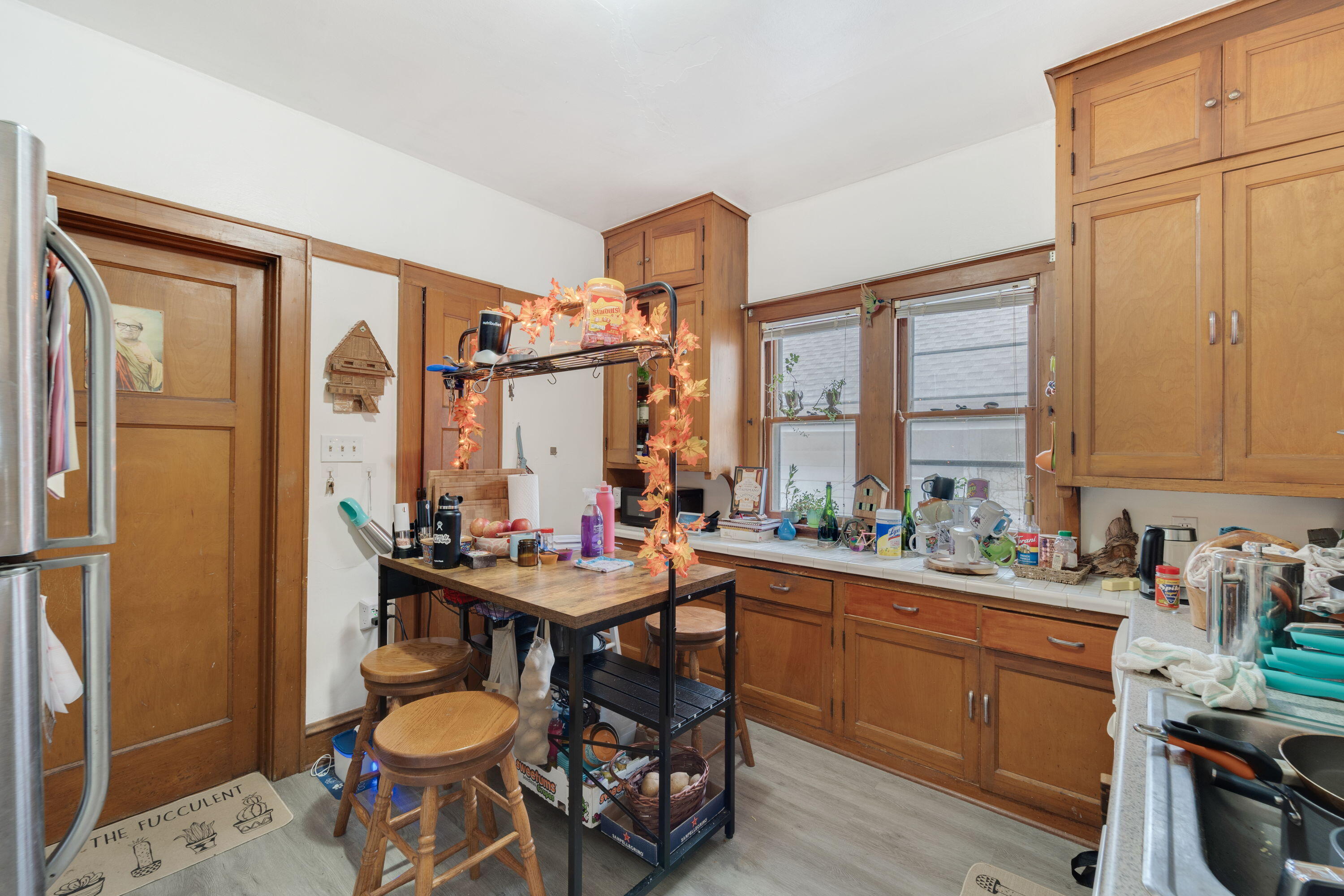 1530 North Hawley Road, Unit 1532 Milwaukee, WI 53208 - Photo 14 of 36 Upper Kitchen