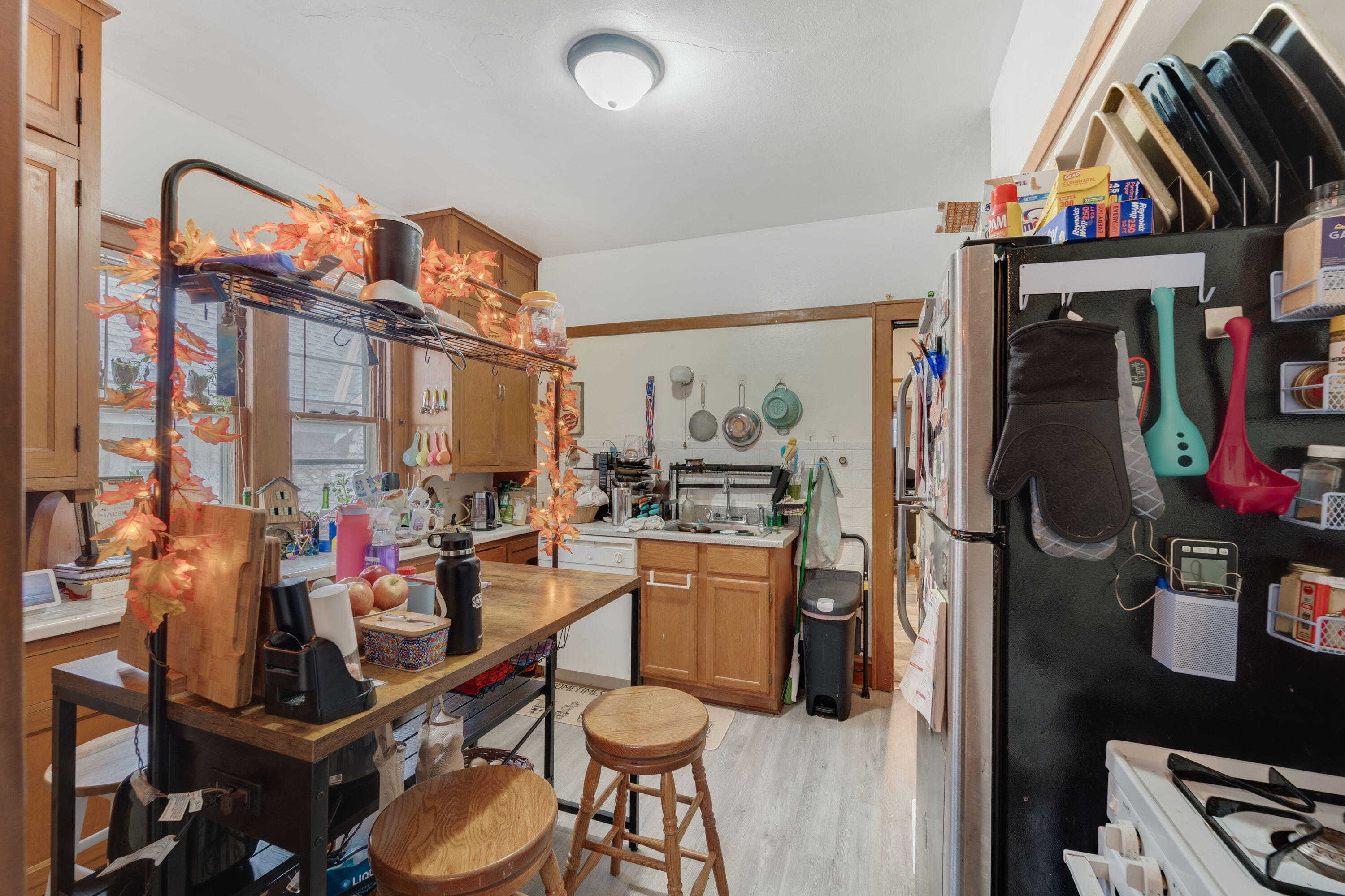 1530 North Hawley Road, Unit 1532 Milwaukee, WI 53208 - Photo 15 of 36 Upper Kitchen