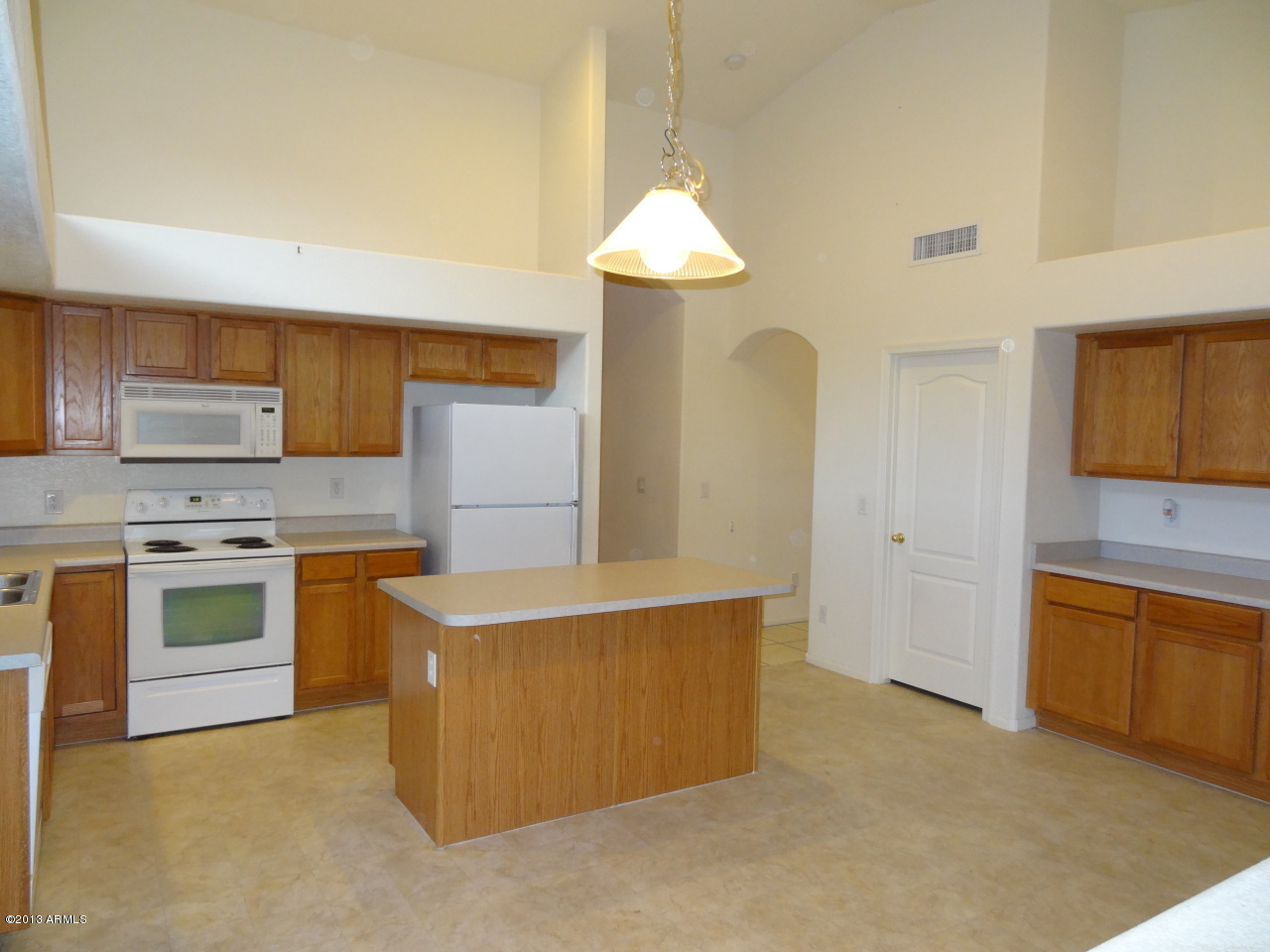 4737 West Ardmore Road Laveen, AZ 85339 - Photo 4 of 18 Open Kitchen / Island