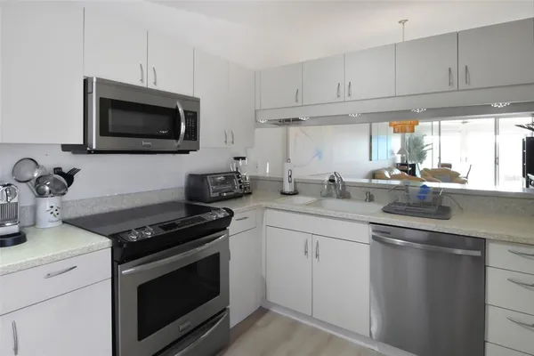 $6,000 | 971 Waterside Lane, Bradenton, FL 34209