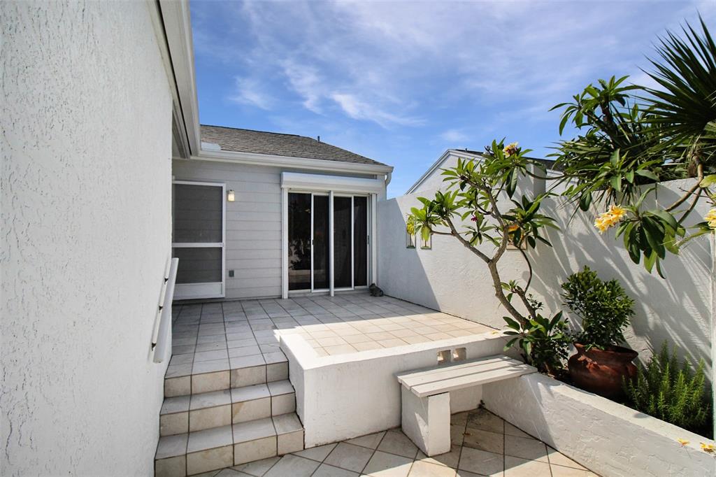 971 Waterside Lane Bradenton, FL 34209 - Photo 4 of 44