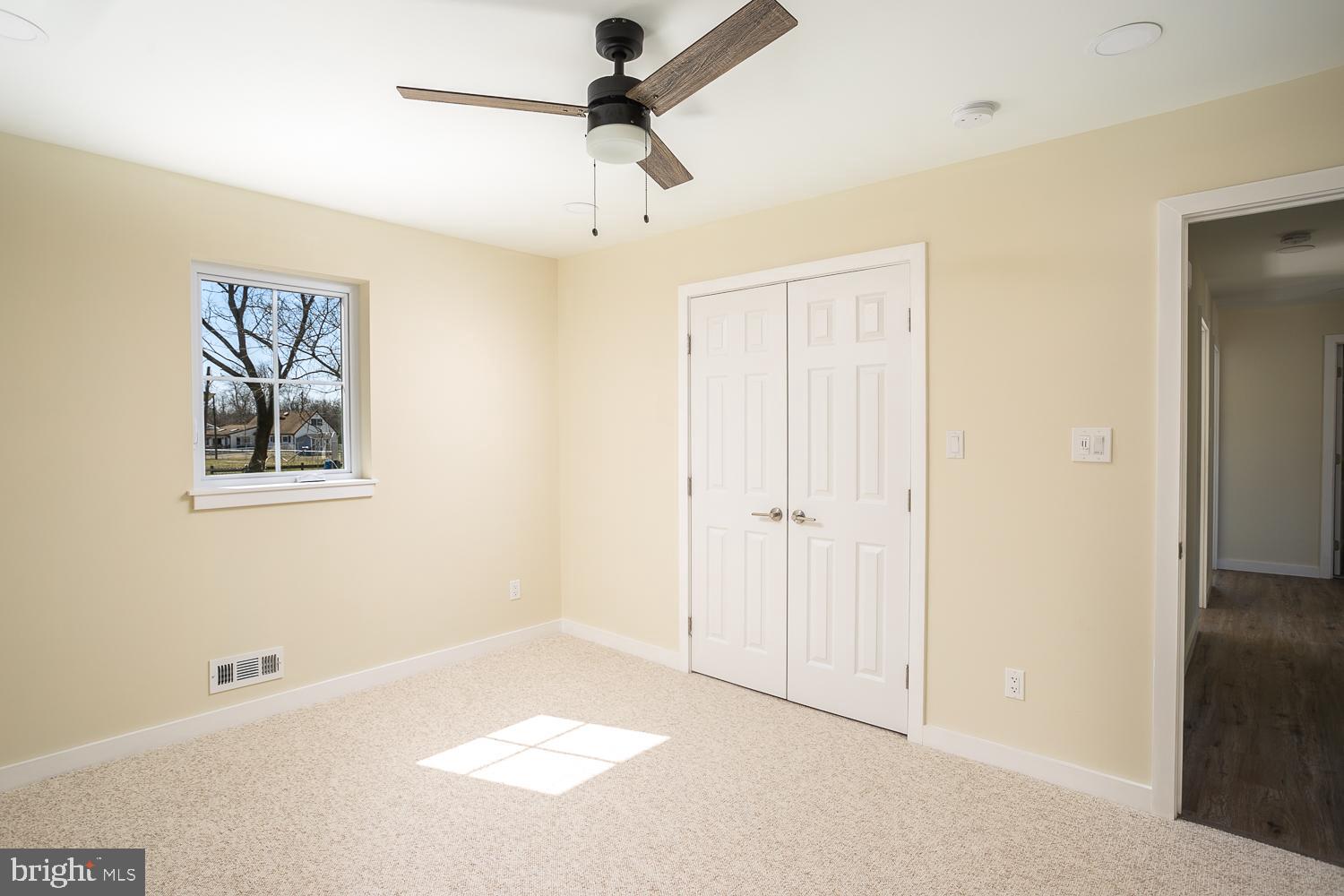 958 Easter Road Burlington, NJ 08016 - Photo 15 of 30 Second Bedroom