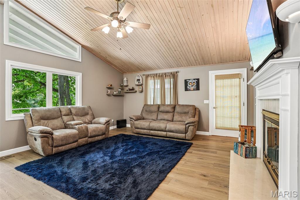 111 Solar Circle Litchfield, IL 62056 - Photo 12 of 55