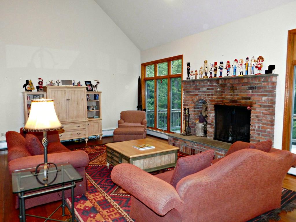63 Lake Road Winhall, VT 05340 - Photo 4 of 15