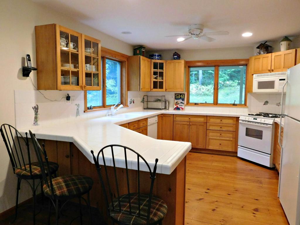 63 Lake Road Winhall, VT 05340 - Photo 7 of 15