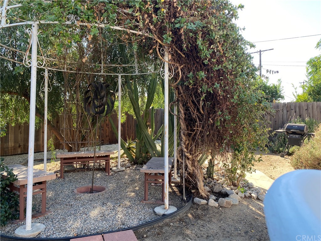 7548 Security Avenue Burbank, CA 91504 - Photo 7 of 41 a view of outdoor space with seating area