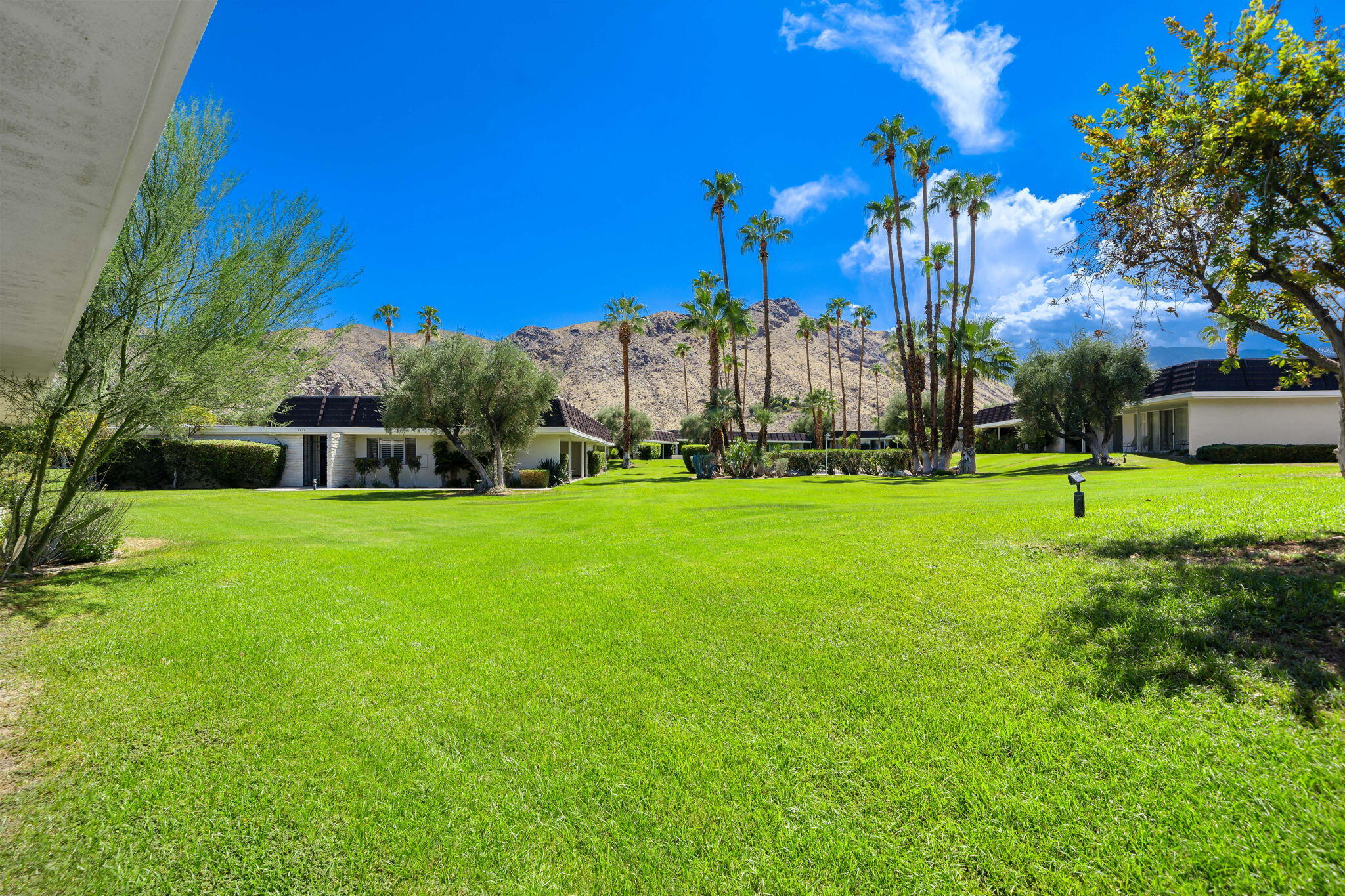 2515 East Jacaranda Road Palm Springs, CA 92264 - Photo 4 of 44 40-web-or-mls-JAJacarda_OPMG_0925_040
