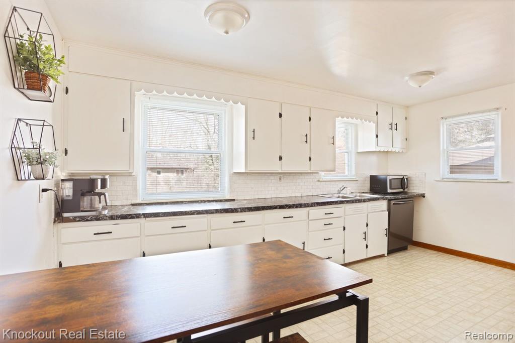 2123 South Reese Road Reese, MI 48757 - Photo 15 of 42