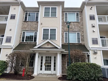 $3,200 | 2000 Davenport Avenue, Unit 2107, Canton, MA 02021