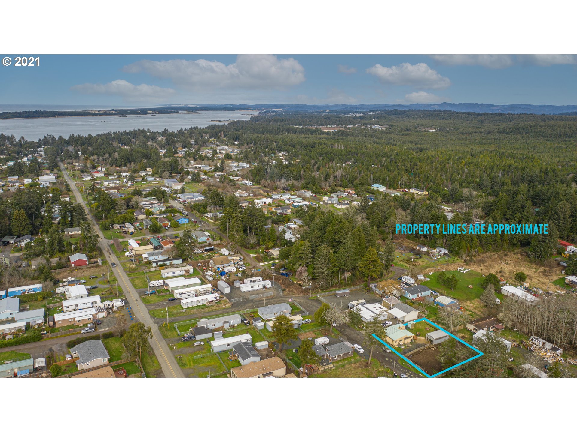 63523 South Spring Road Coos Bay, OR 97420 - Photo 7 of 32 Gallery Image 7