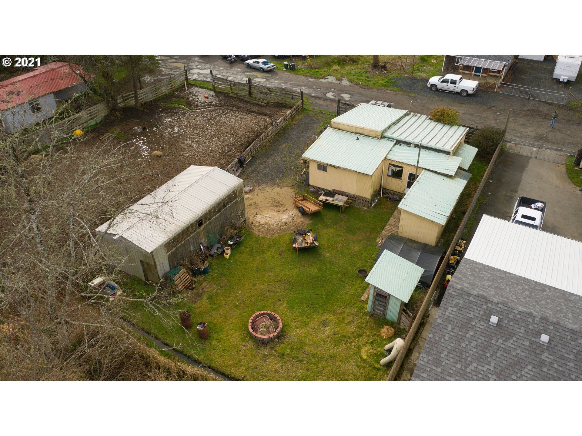 63523 South Spring Road Coos Bay, OR 97420 - Photo 9 of 32 Gallery Image 9