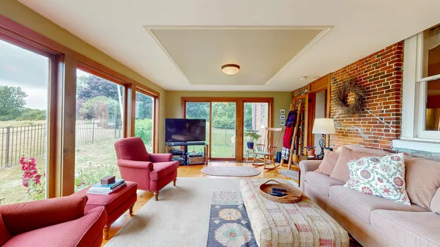 $750,000 | 8498 Highway 22A, Addison, VT 05491