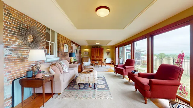 $750,000 | 8498 Highway 22A, Addison, VT 05491