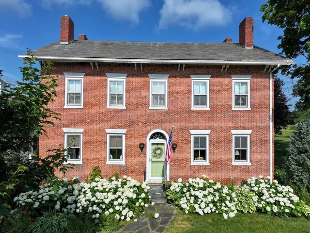 $750,000 | 8498 Highway 22A, Addison, VT 05491