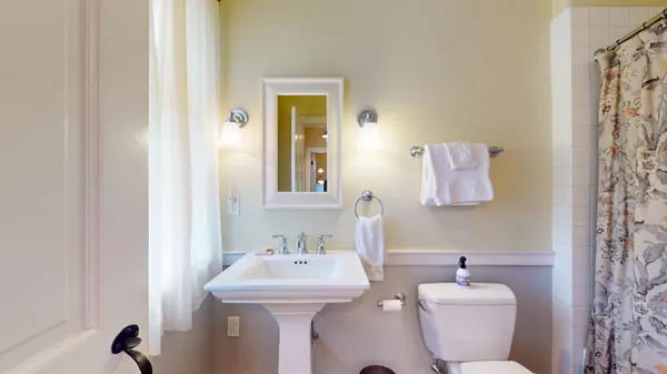 $680,000 | 8498 Highway 22A, Addison, VT 05491