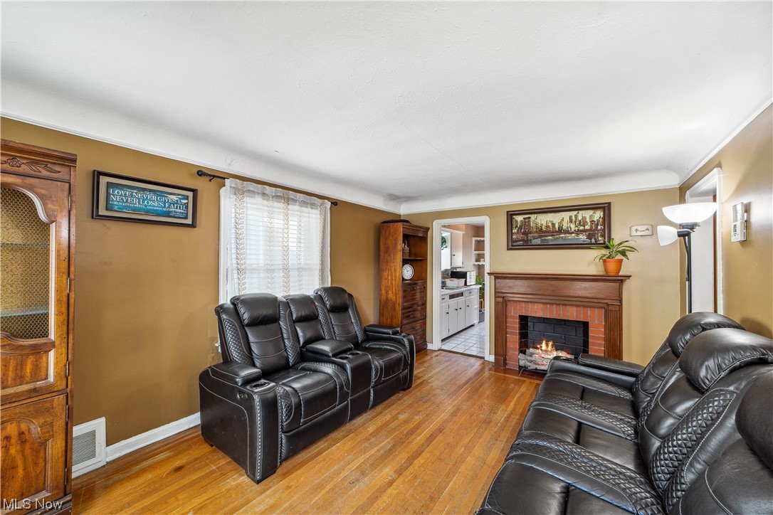 4627 Fulton Road Cleveland, OH 44144 - Photo 3 of 15 Gallery Image 3