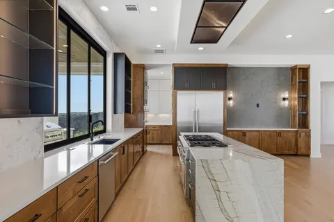 $4,398,780 | 108 Montana Del Oro Way, Lakeway, TX 78738