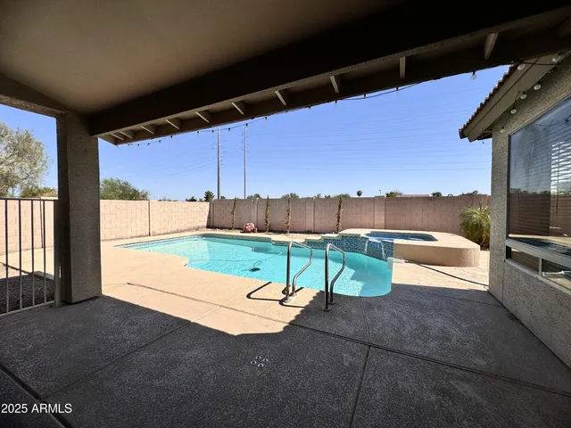 $2,800 | 673 South Peppertree Drive, Gilbert, AZ 85296