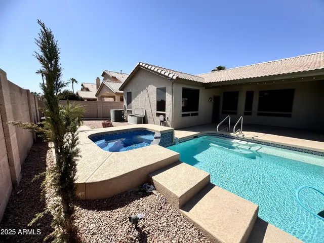 $2,800 | 673 South Peppertree Drive, Gilbert, AZ 85296
