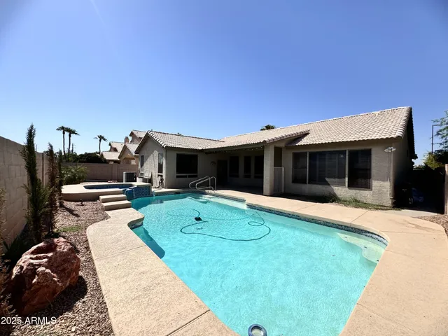 $2,800 | 673 South Peppertree Drive, Gilbert, AZ 85296