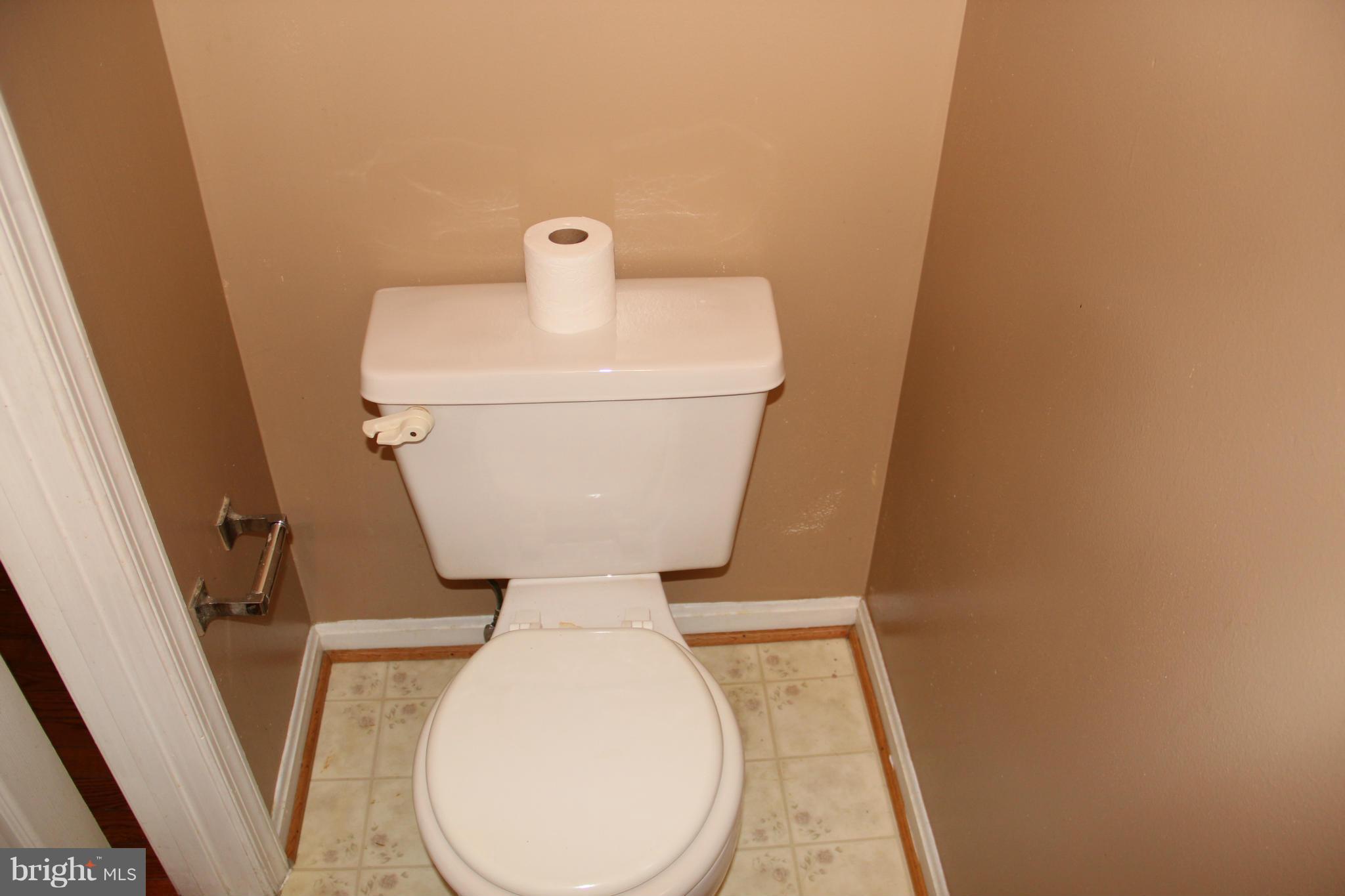 8673 Ritchboro Road District Heights, MD 20747 - Photo 25 of 28 Bath