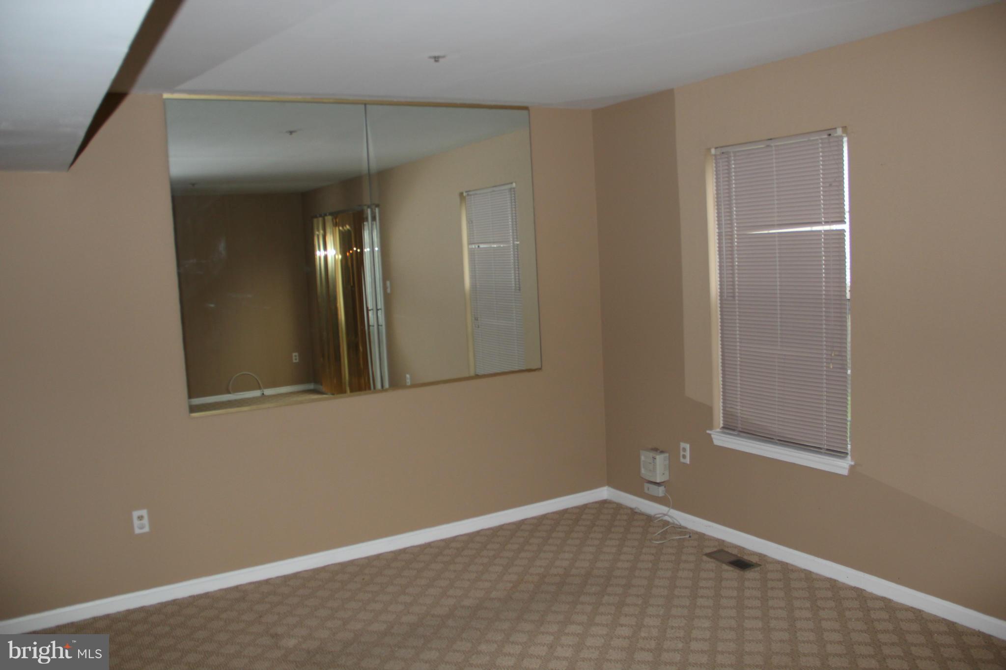 8673 Ritchboro Road District Heights, MD 20747 - Photo 6 of 28 Living Room