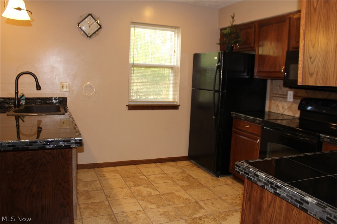 5209 Cline Road, Unit A Kent, OH 44240 - Photo 13 of 18 Gallery Image 13