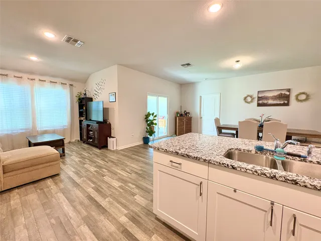 $1,950 | 1010 Starfish Drive, Bay City, TX 77414