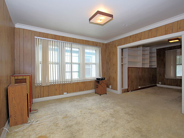 2005 Darrow Avenue Evanston, IL 60201 - Photo 14 of 24 an empty room with windows