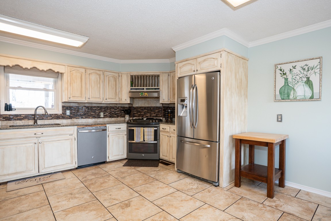 2743 Mouse Tail Road Parsons, TN 38363 - Photo 8 of 77