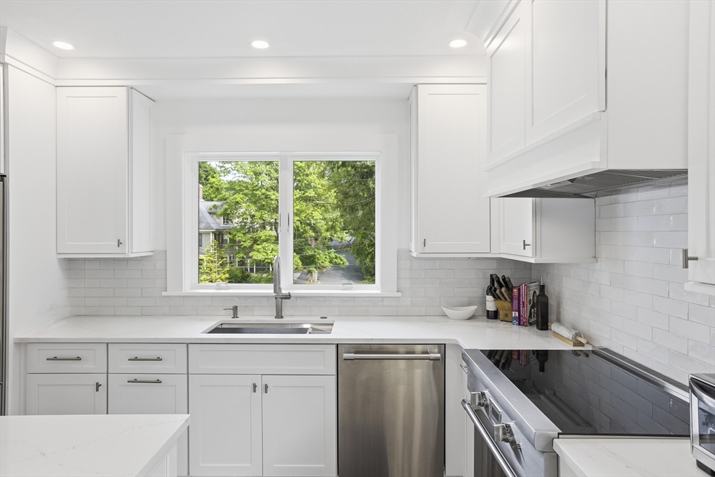 38 Edgewood Road, Unit 2 Lexington, MA 02420 - Photo 5 of 16