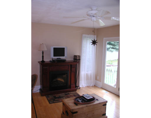 337 Hanover Street Hanover, MA 02339 - Photo 8 of 10 Gallery Image 8