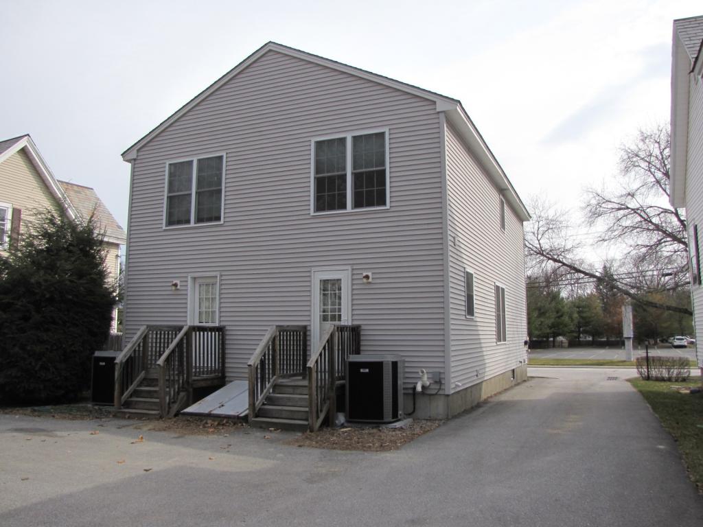 316 Mammoth Road, Unit 1 Manchester, NH 03103 - Photo 2 of 20 Gallery Image 2