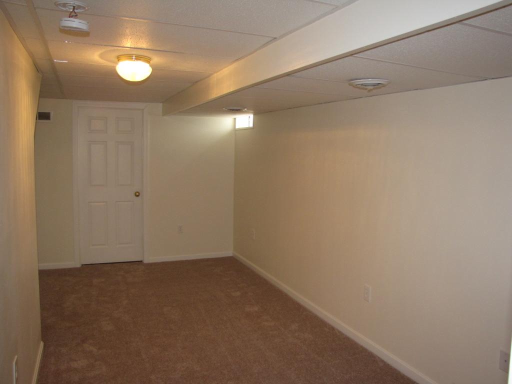 316 Mammoth Road, Unit 1 Manchester, NH 03103 - Photo 15 of 20 Gallery Image 15