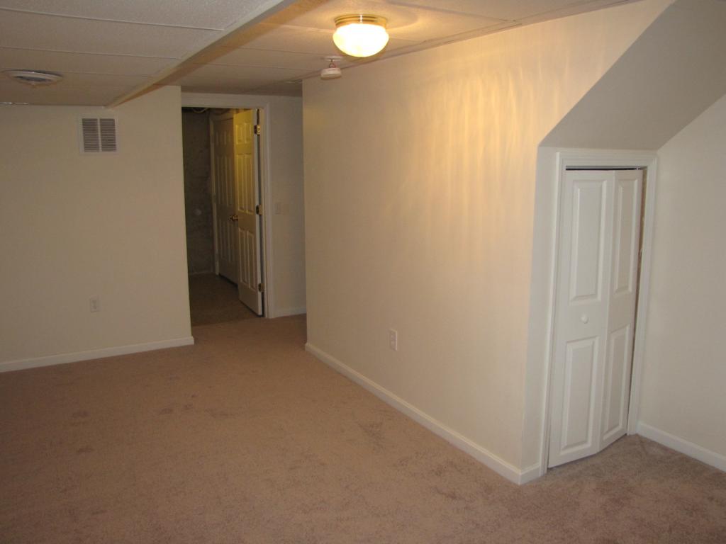 316 Mammoth Road, Unit 1 Manchester, NH 03103 - Photo 16 of 20 Gallery Image 16