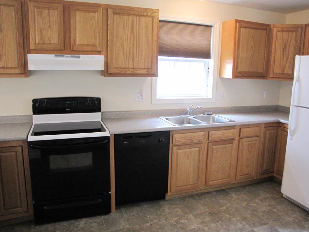 316 Mammoth Road, Unit 1 Manchester, NH 03103 - Photo 6 of 20 Gallery Image 6