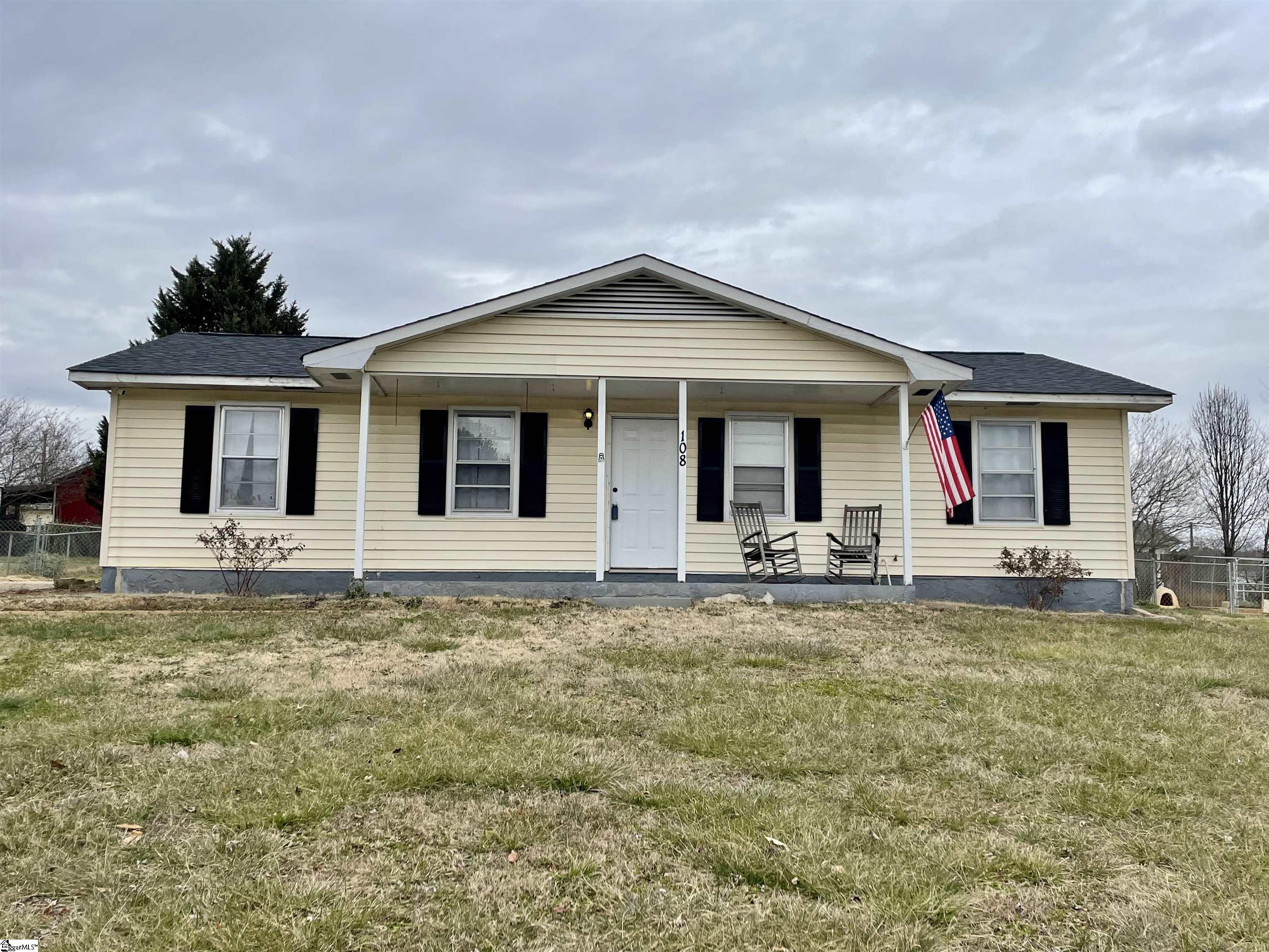 108 Strawberry Drive Inman, SC 29349 - Photo 1 of 18 Gallery Image 1