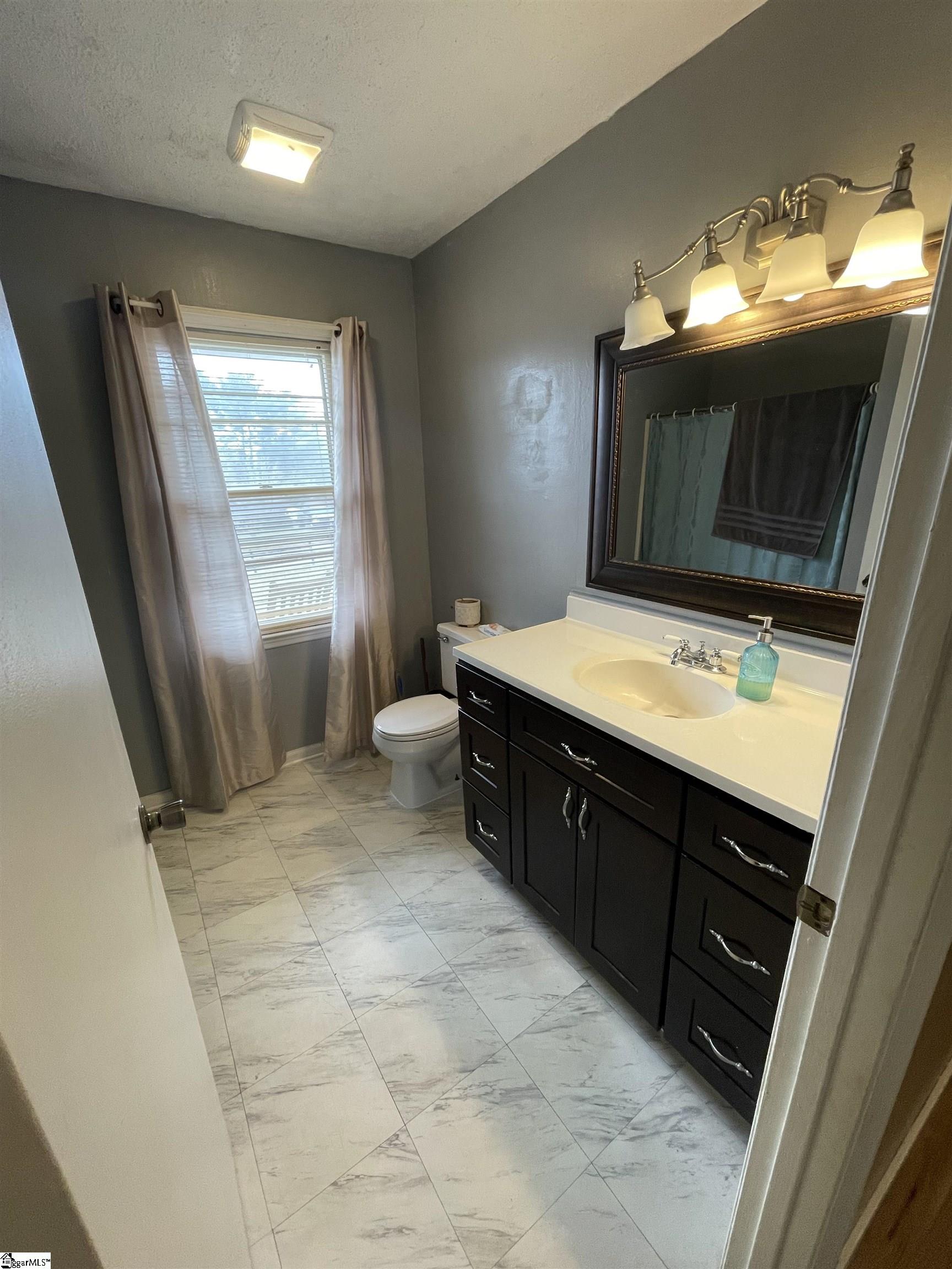 108 Strawberry Drive Inman, SC 29349 - Photo 12 of 18 Gallery Image 12