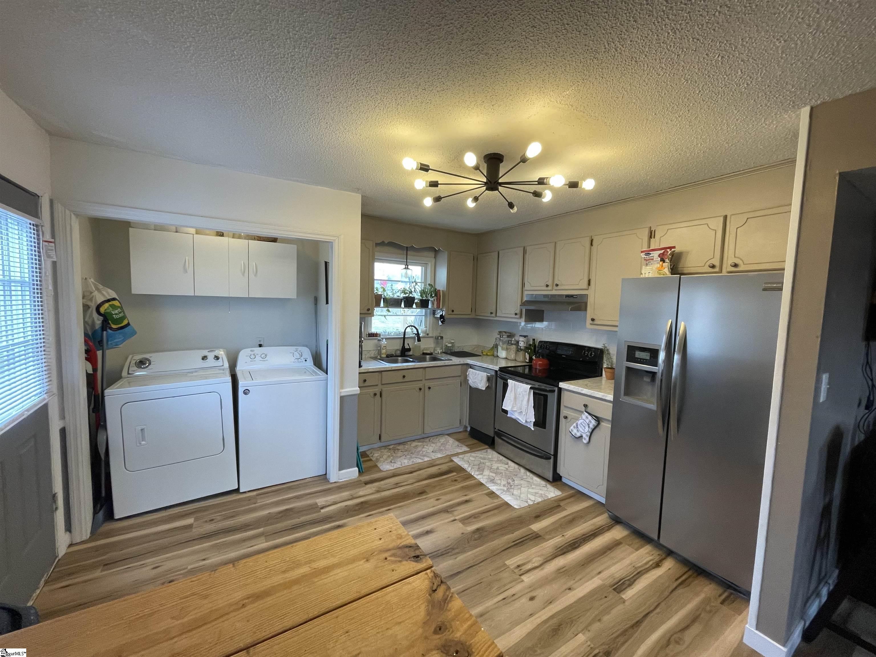 108 Strawberry Drive Inman, SC 29349 - Photo 7 of 18 Gallery Image 7