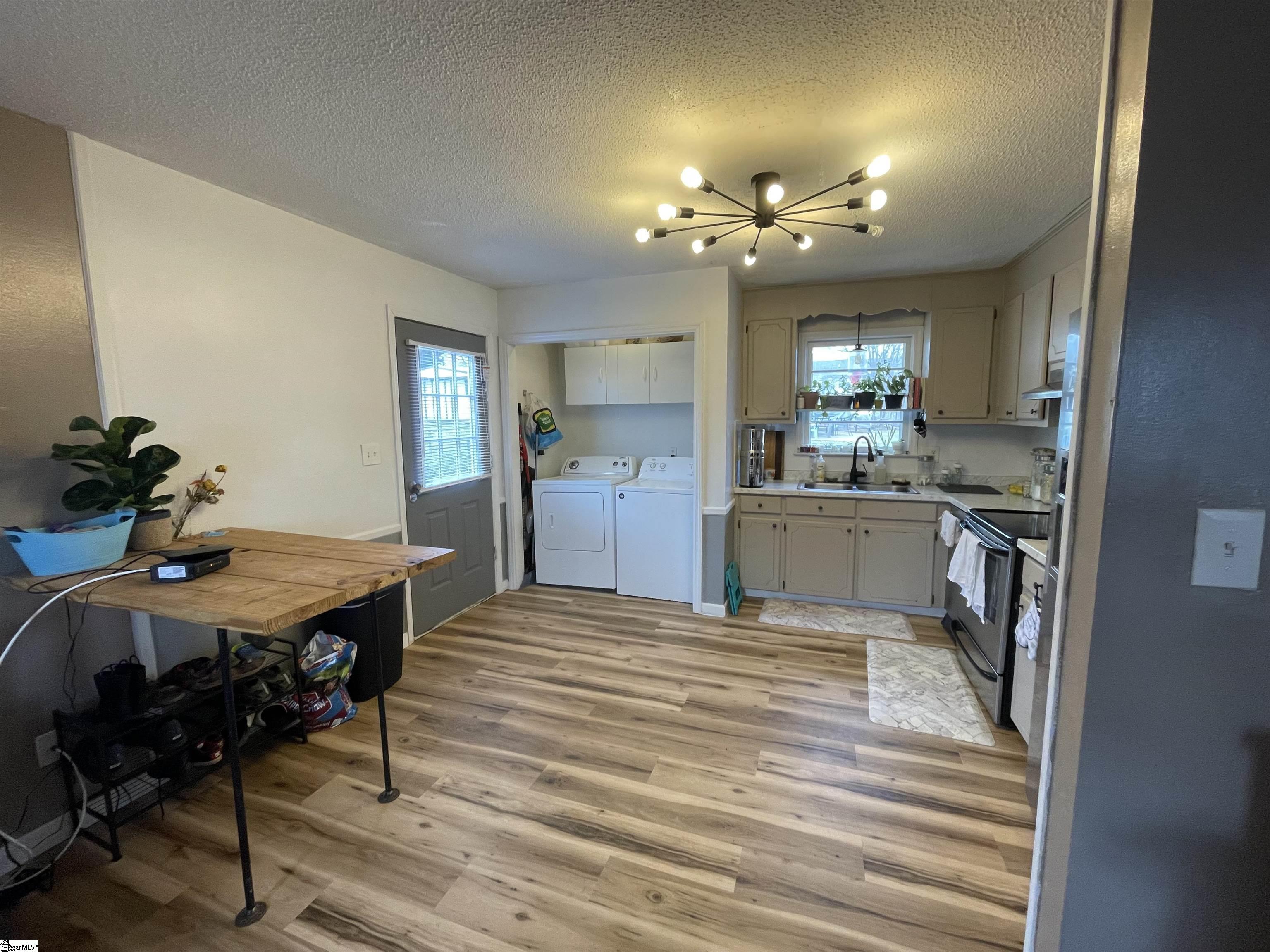 108 Strawberry Drive Inman, SC 29349 - Photo 8 of 18 Gallery Image 8
